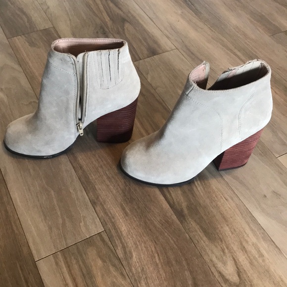 Jeffrey Campbell - Picture 3 of 6